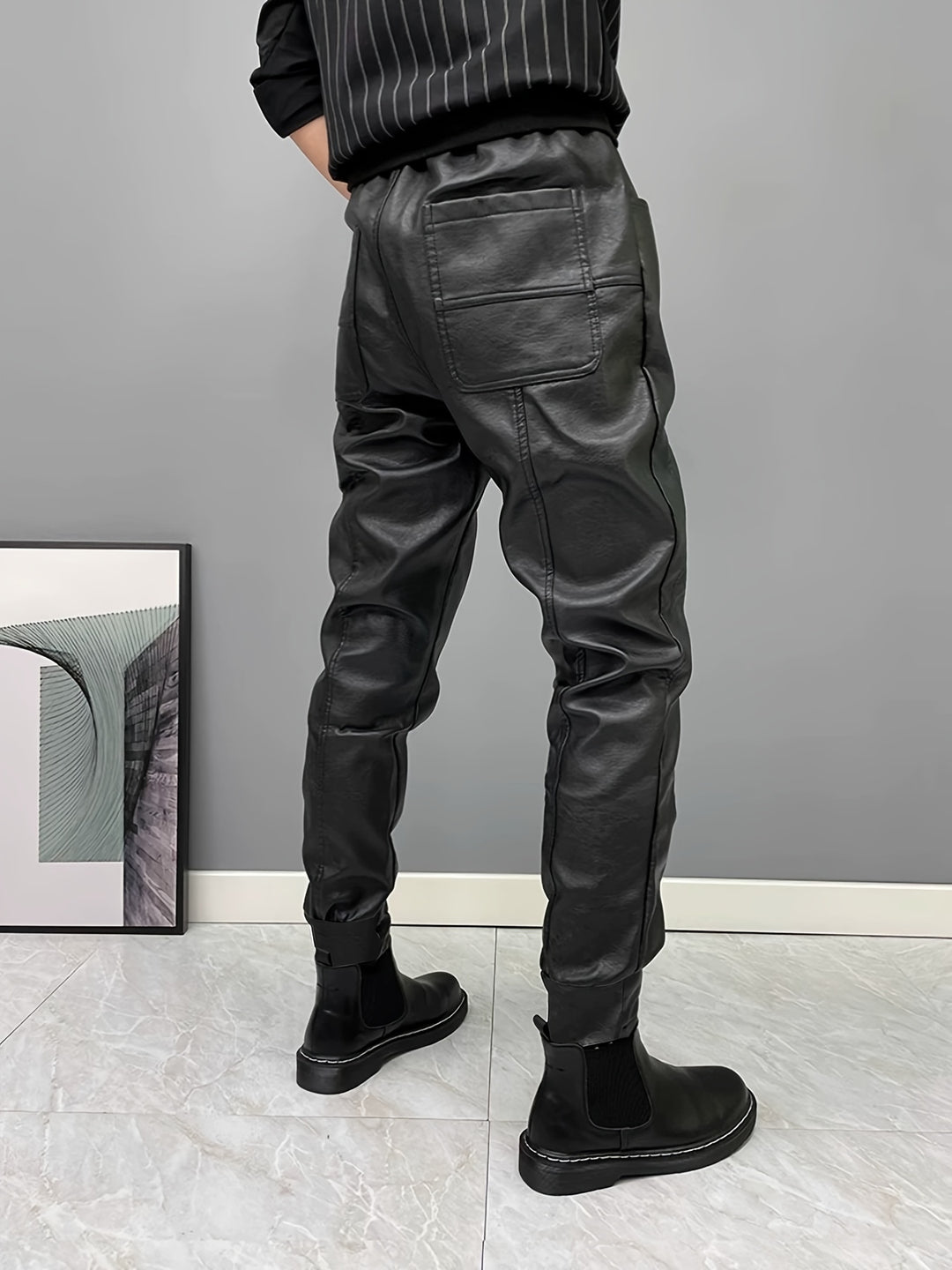 Men’s Tapered Pants with Decorative Stitching